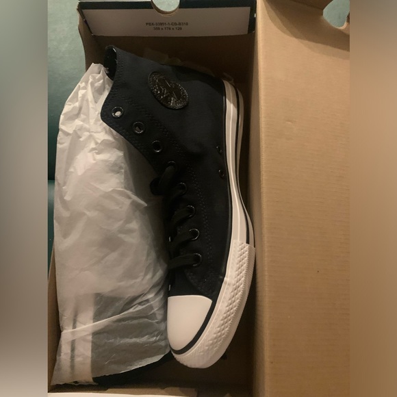 NWT LIMITED EDITION SHOES in box w/ receipts! Open to all offers - Picture 4 of 16